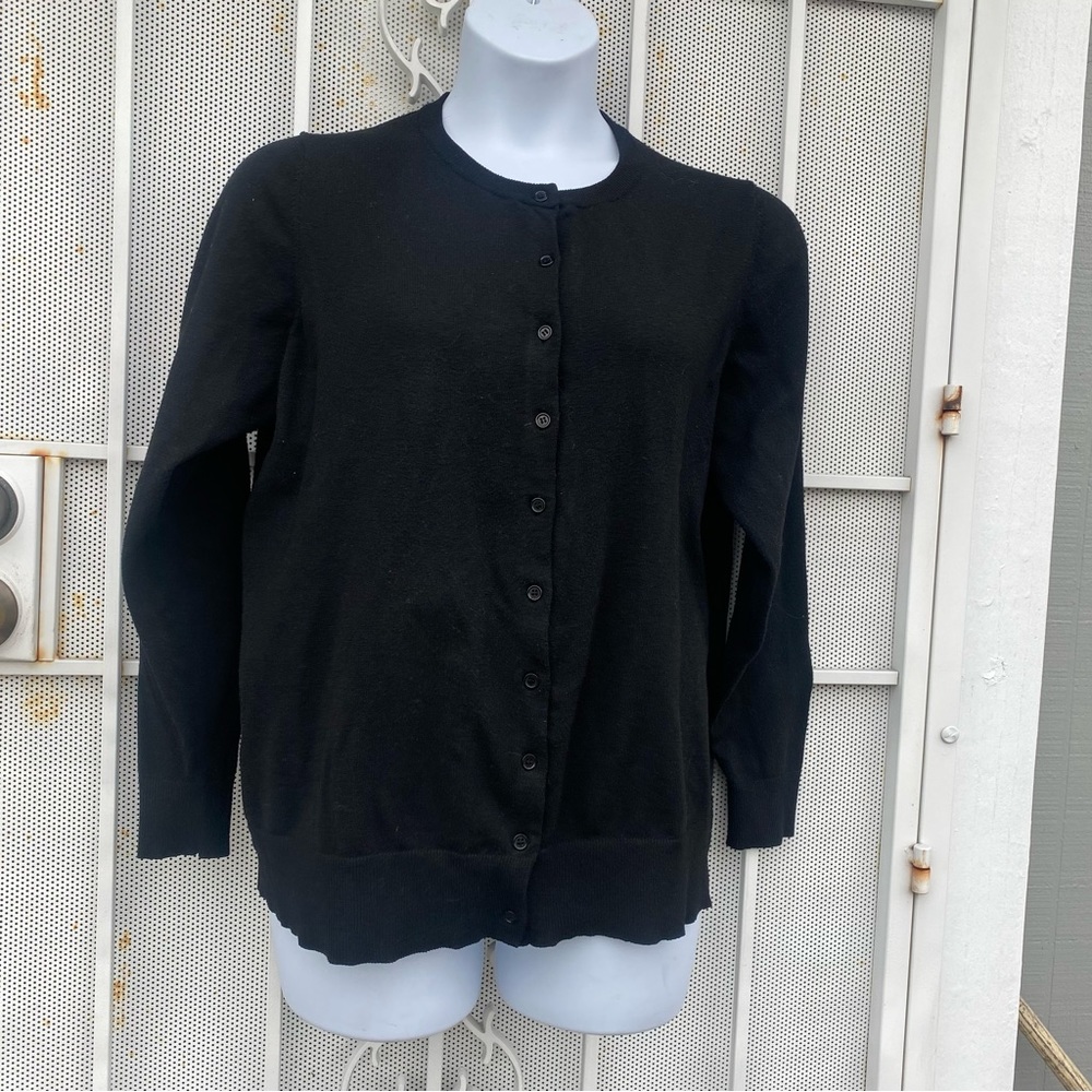 Torrid women’s classic cardigan long sleeve button up sweater size 2 (18-20 2X)